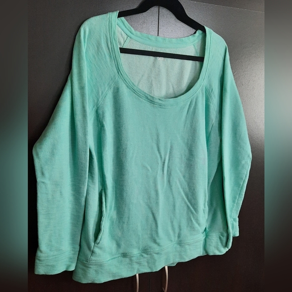 Danskin Plus Sweatshirt - Picture 3 of 10